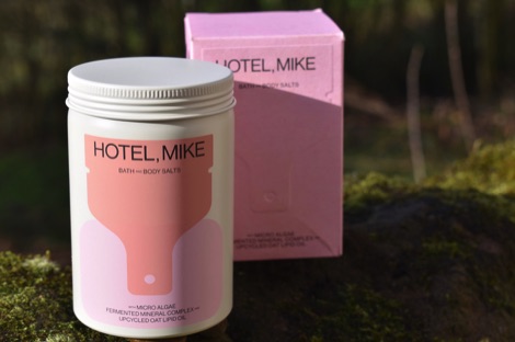 Hotel, Mike bath salts